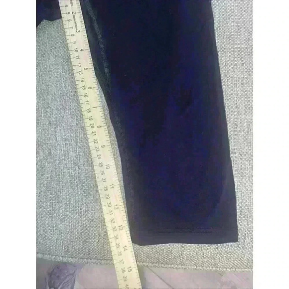gymshark capri leggings black medium EUC - Picture 5 of 7